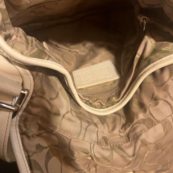 Coach Cream Leather Shoulder Bag with Adjustable Strap - Picture 14 of 14